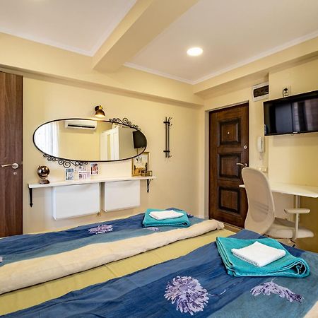 Historic Central Place With Paid Parking Varna Luaran gambar